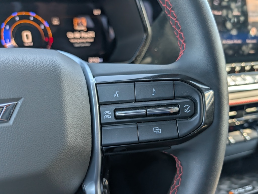 2024 Chevrolet Colorado Z71 photo 12