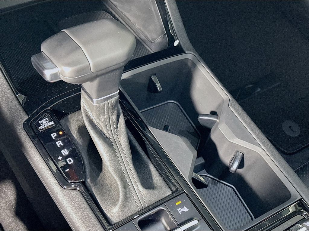 2025 Kia K5 EX photo 17