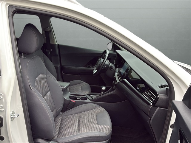 2022 Kia Niro LXS photo 14
