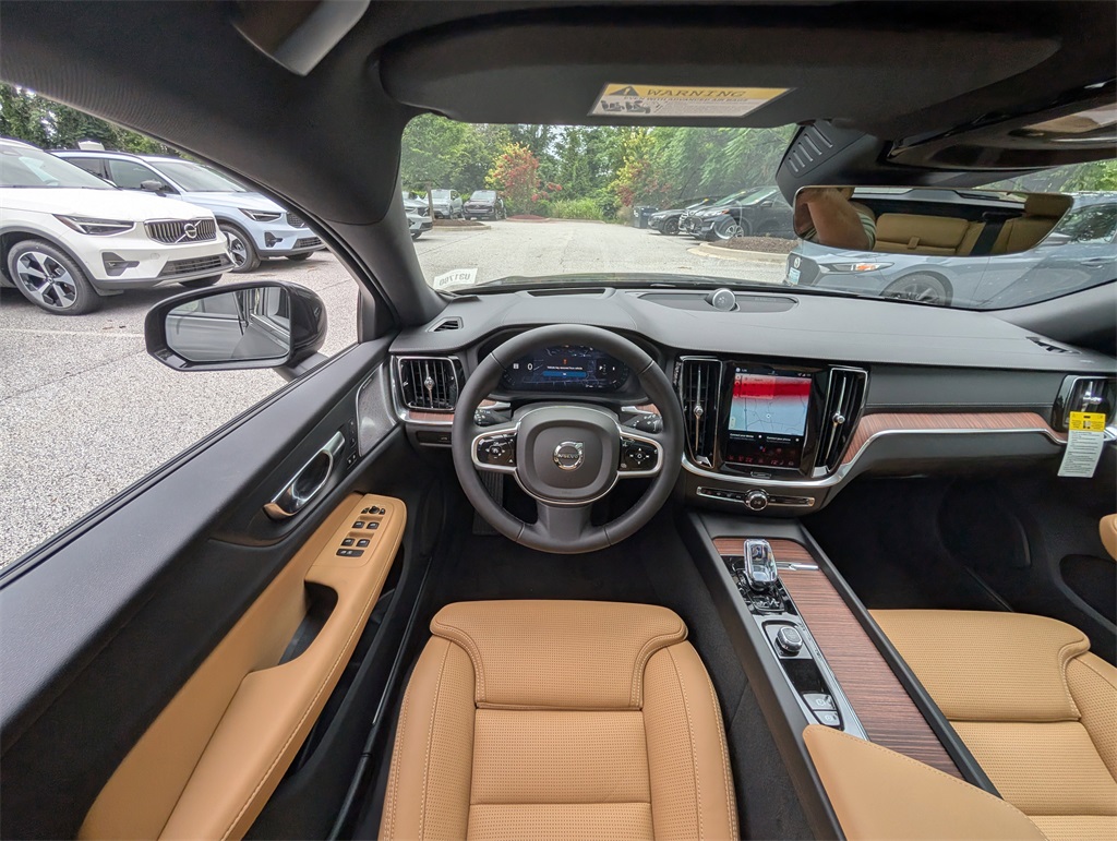 2026 Volvo V60 Cross Country B5 photo 9
