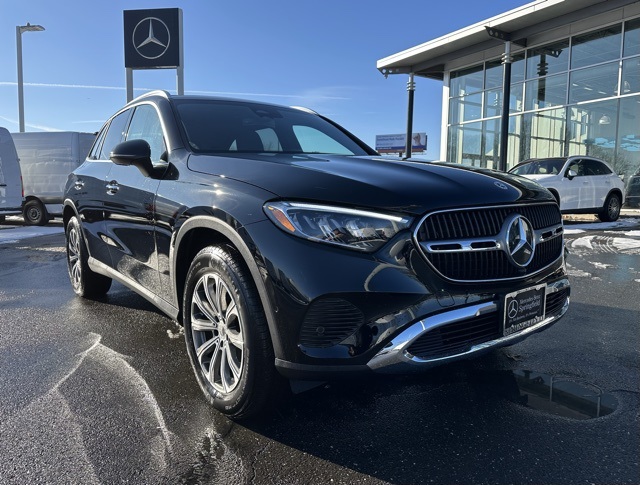2025 Mercedes-Benz GLC Base's photo