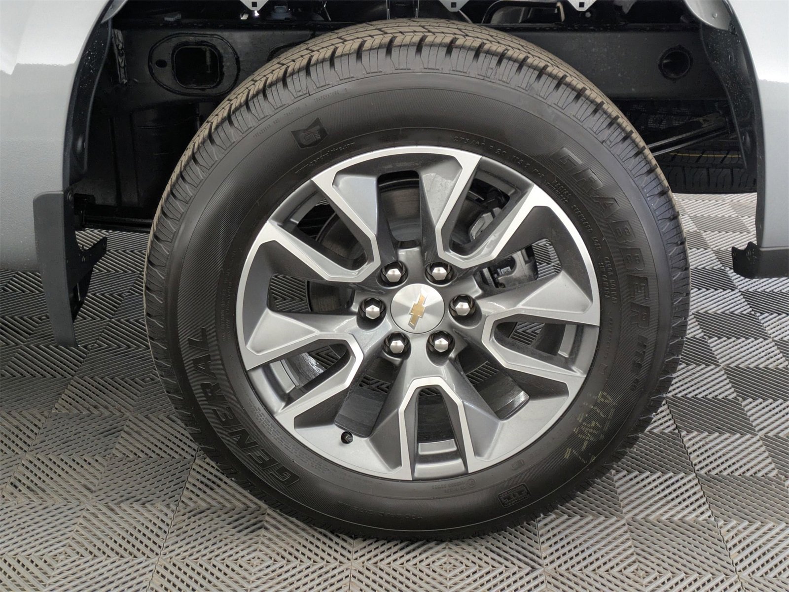 2025 Chevrolet Silverado 1500 LT photo 12