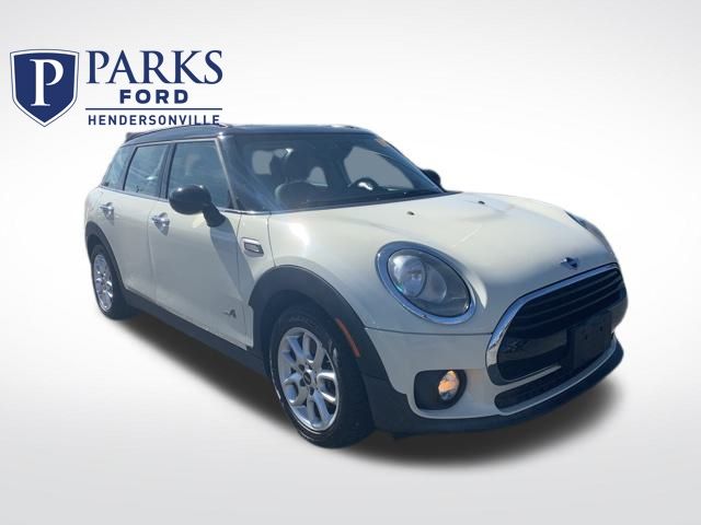 2017 MINI Clubman Base