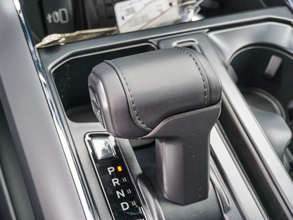 2025 Ford F-150 XLT photo 22