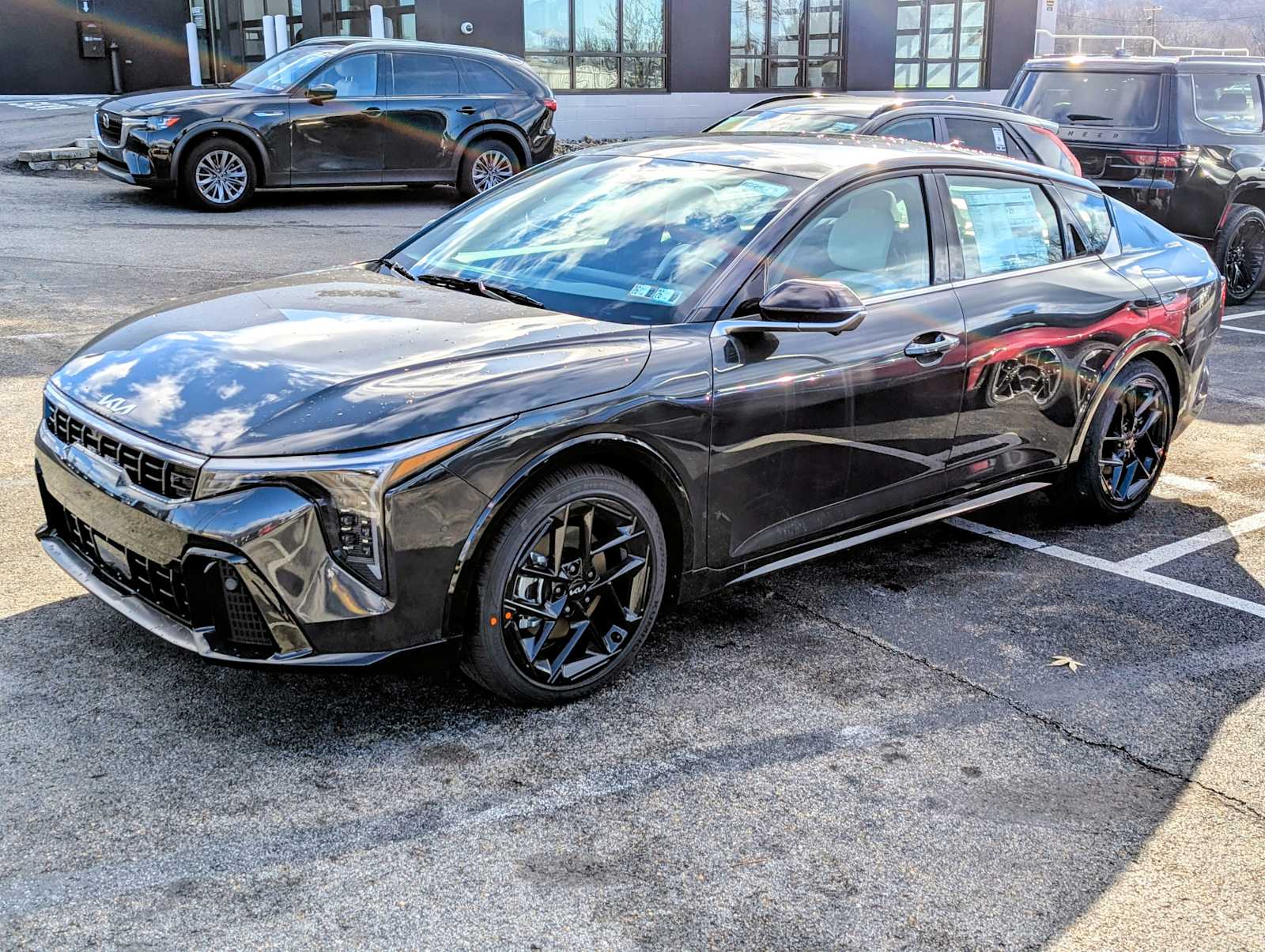 2025 Kia K4 GT-Line Turbo's photo