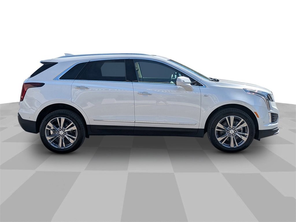 2025 Cadillac XT5 Premium Luxury photo 2