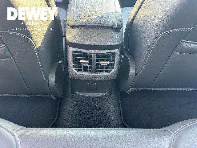 2016 Ford Fusion SE photo 26