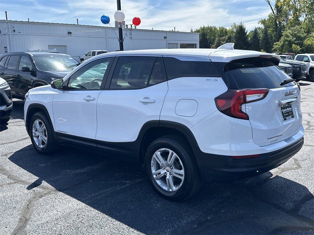 2024 Gmc Terrain SLE photo 4