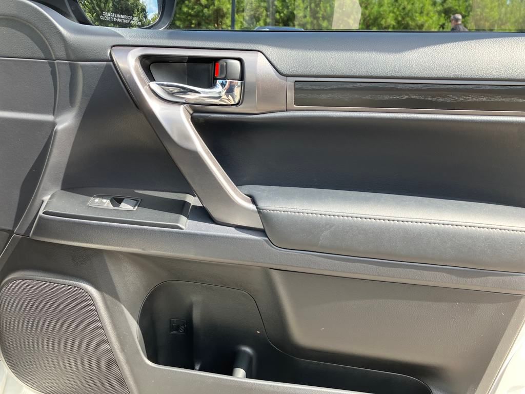 2022 Lexus GX 460 photo 36