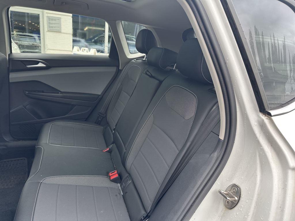 2022 Volkswagen Taos SE photo 8