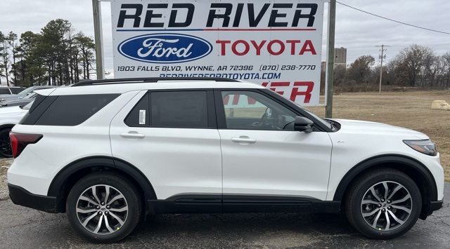 2026 Ford Explorer ST-LINE's photo