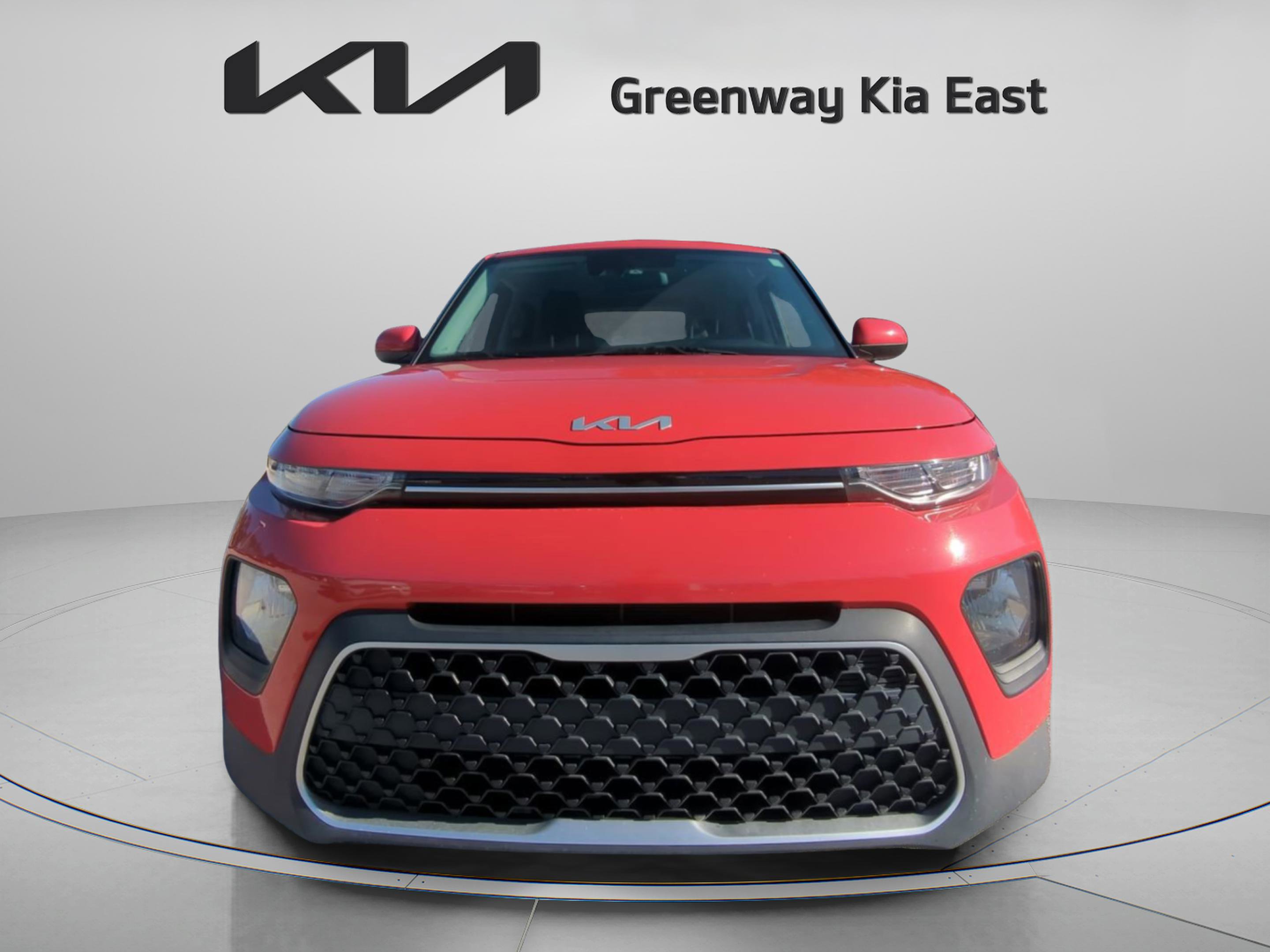2022 Kia Soul LX photo 2