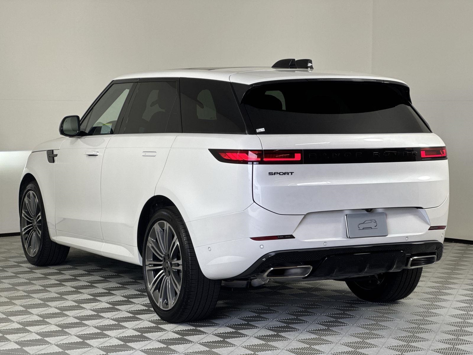 2025 Land Rover Range Rover Sport SE photo 2