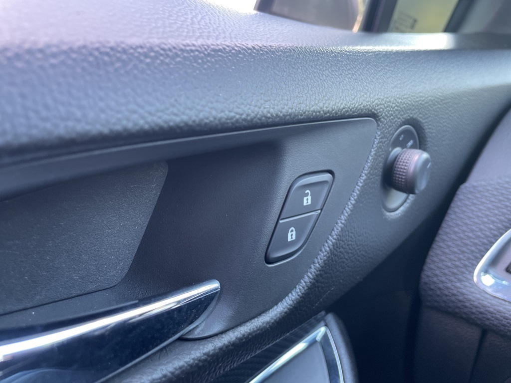 2018 Chevrolet Cruze LT photo 21
