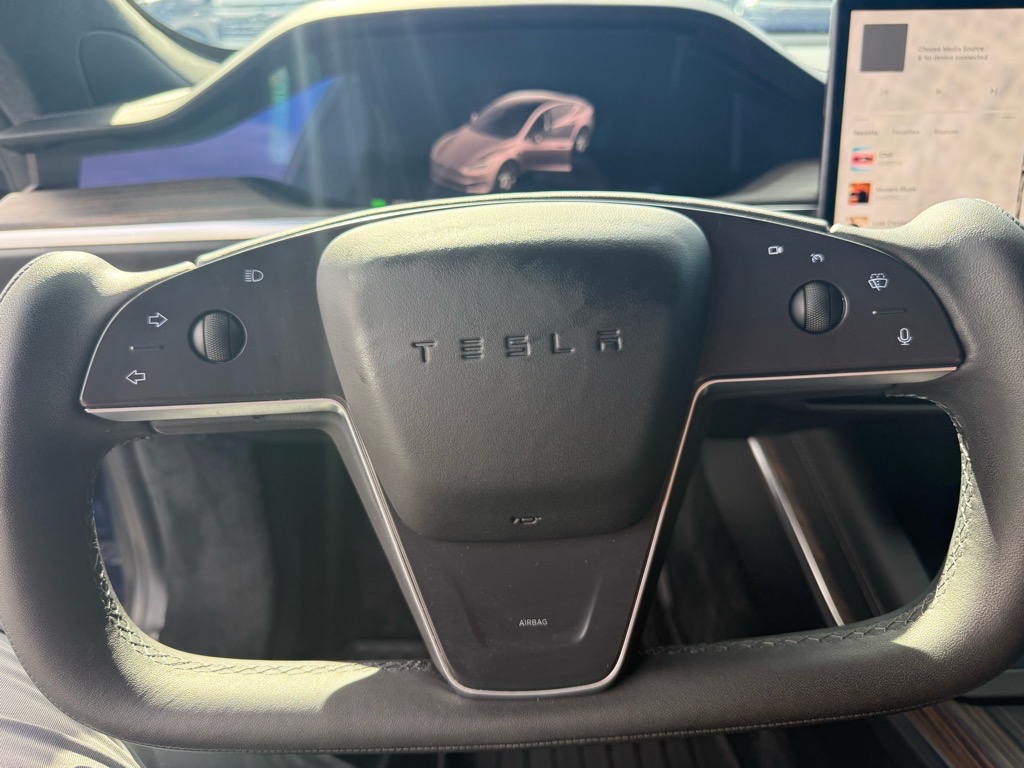 2021 Tesla Model S Plaid photo 16