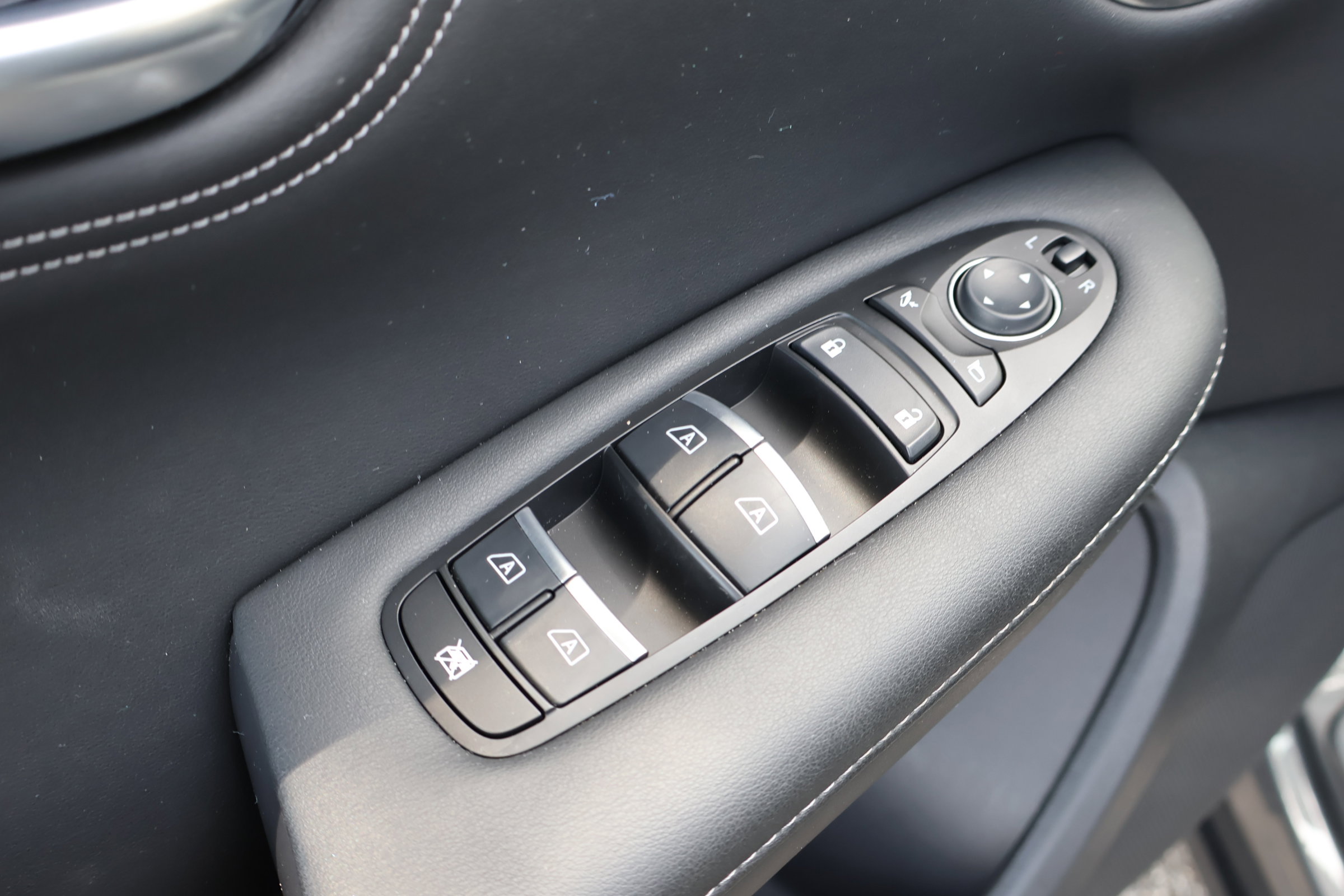 2025 Infiniti QX55 Essential photo 15