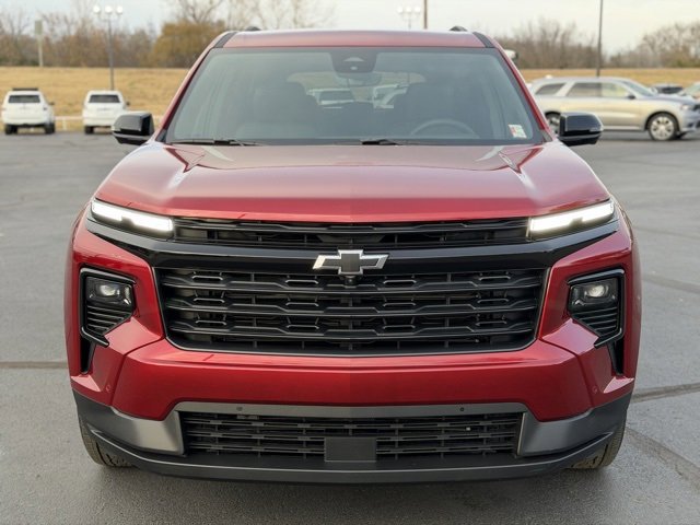 2026 Chevrolet Traverse photo 2