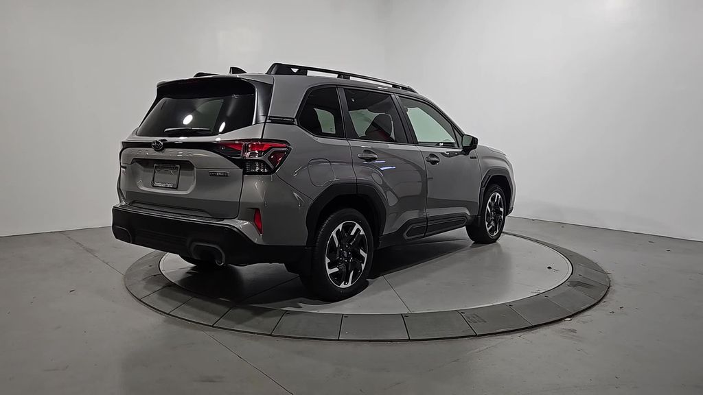 2025 Subaru Forester Limited photo 4