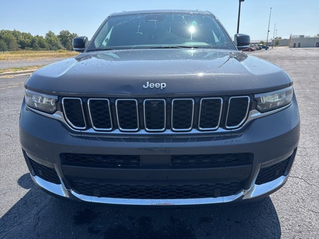 2024 Jeep Grand Cherokee Limited photo 2