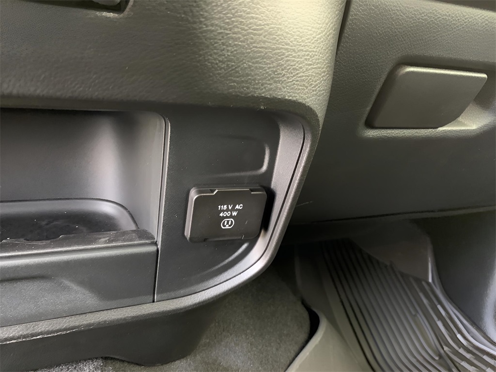 2025 Ram 2500 Tradesman photo 29