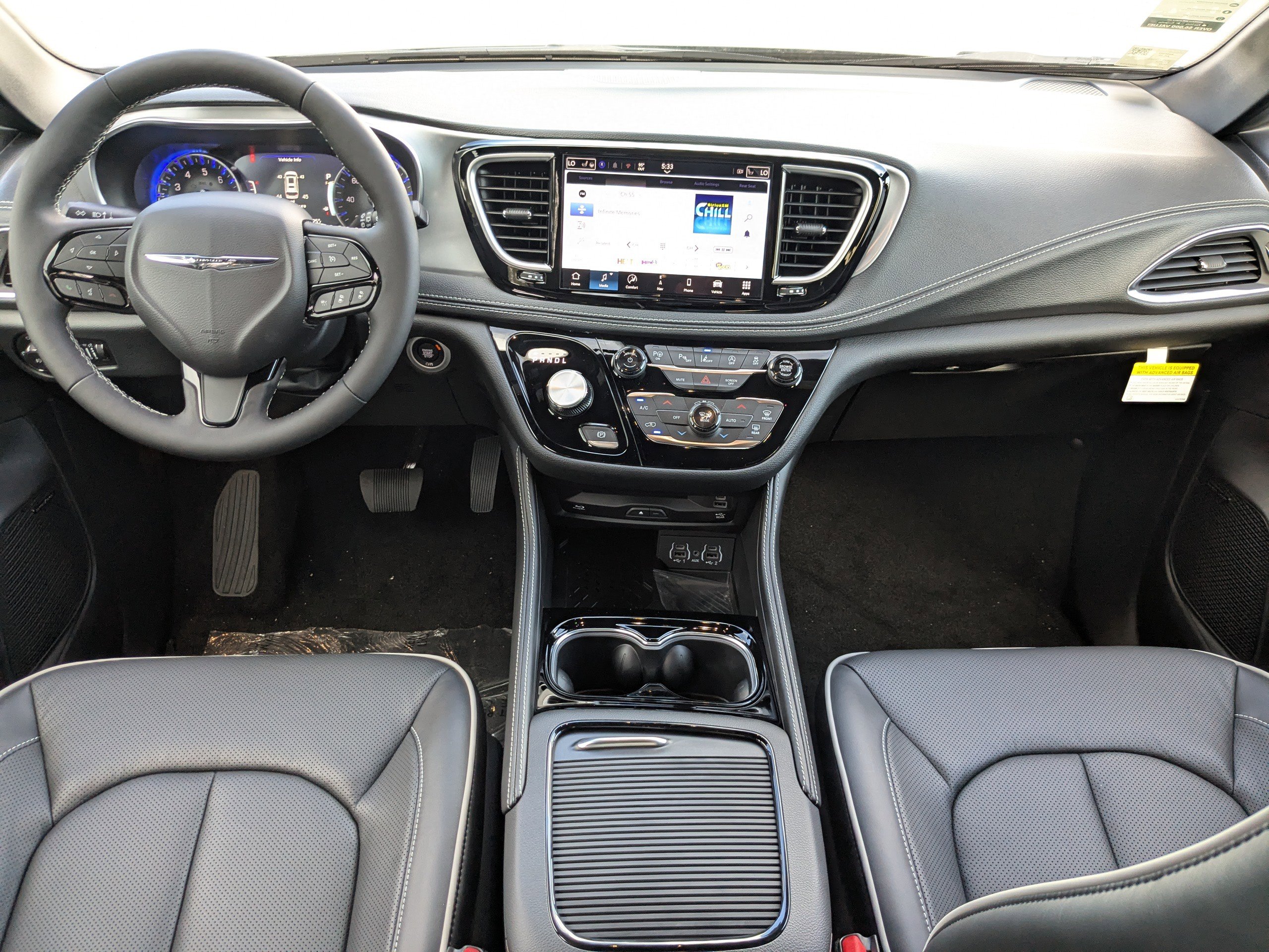 2025 Chrysler Pacifica Limited photo 10
