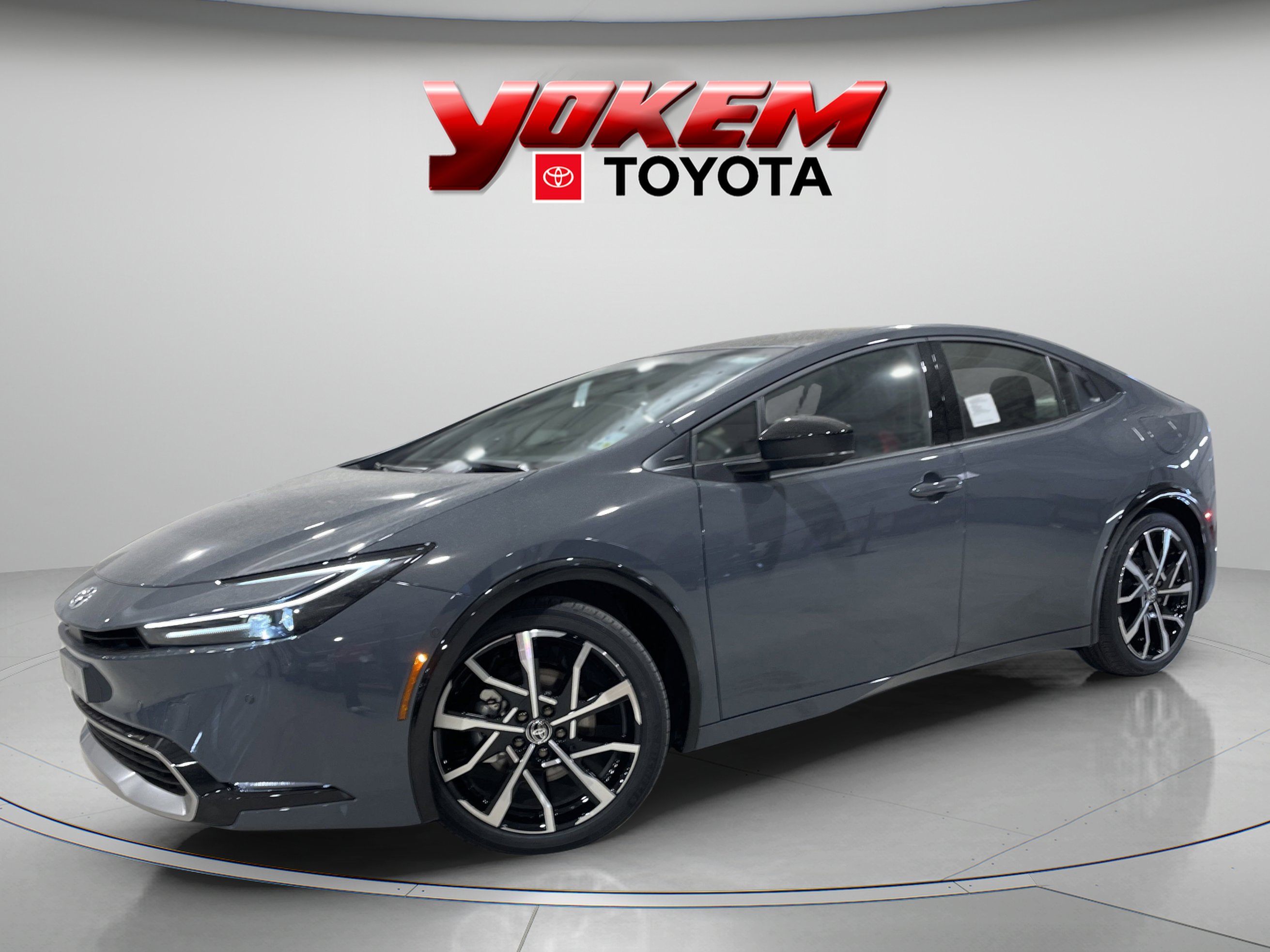 2025 Toyota Prius XSE Premium's photo