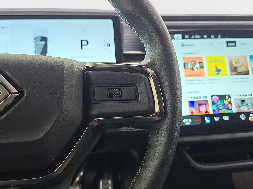2023 Rivian R1S Adventure photo 18