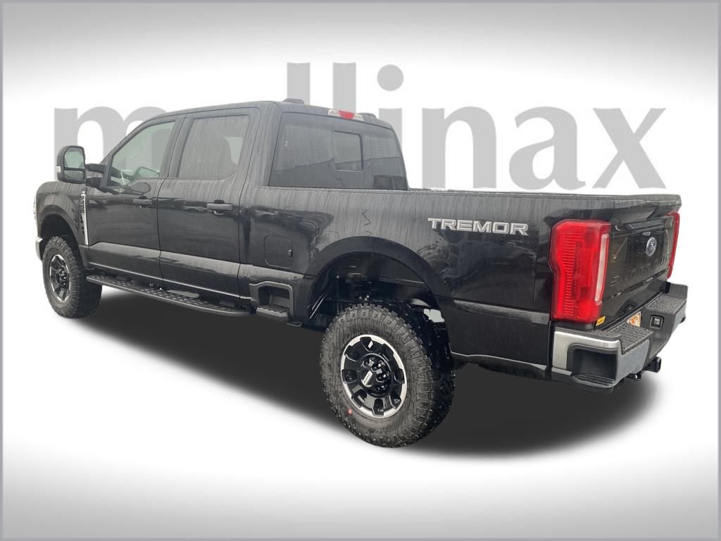 2026 Ford F-250 XLT photo 3