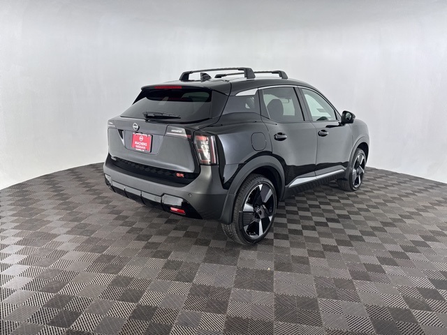 2026 Nissan Kicks SR photo 4