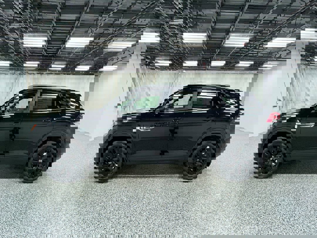 2026 Volkswagen Atlas Cross Sport SE Technology photo 4