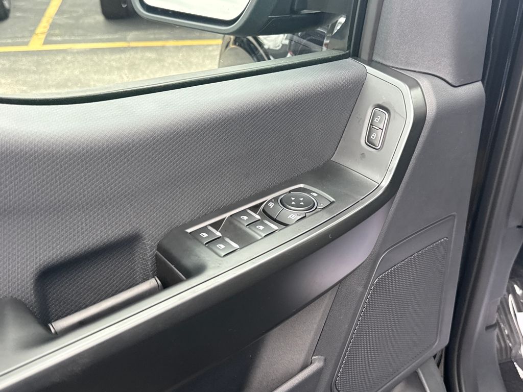 2025 Ford F-150 STX photo 16