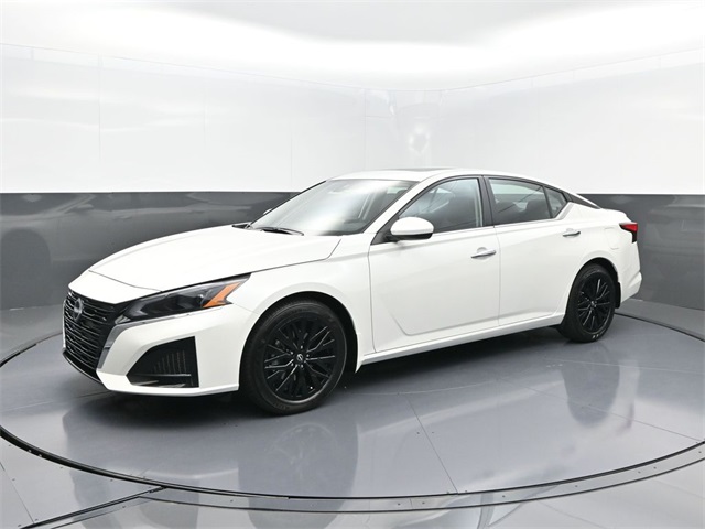 2025 Nissan Altima SV's photo
