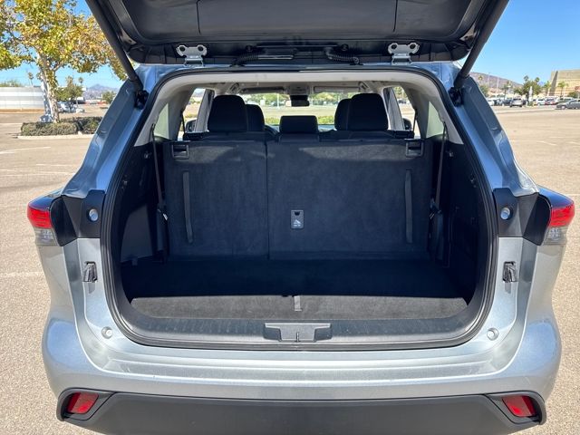 2024 Toyota Highlander LE photo 20