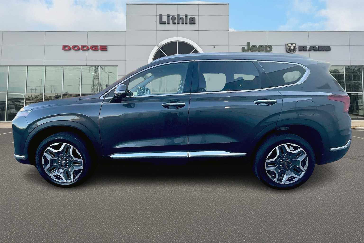 2023 Hyundai Santa Fe Limited photo 3