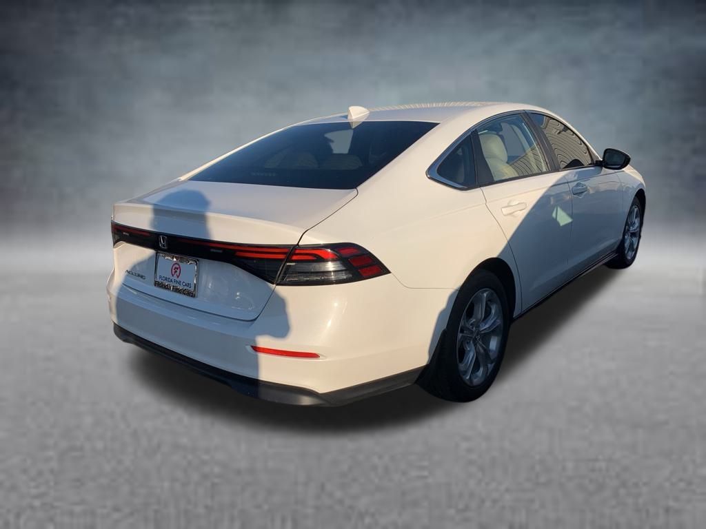 2023 Honda Accord LX photo 3