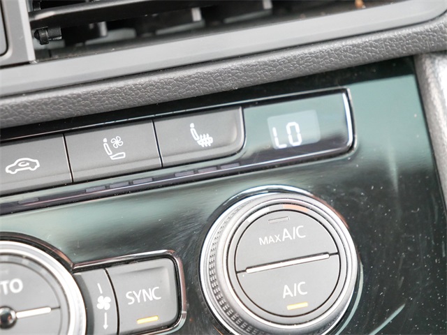 2020 Volkswagen Jetta GLI 2.0T Autobahn photo 35