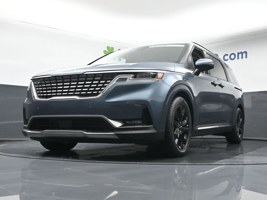 2024 Kia Carnival SX Prestige photo 3