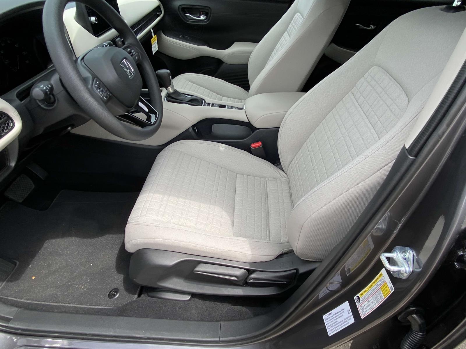 2026 Honda HR-V LX 2WD photo 6