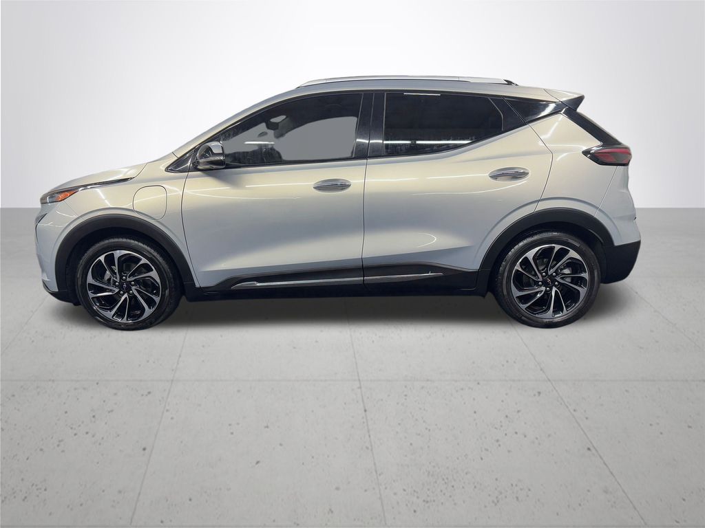 2022 Chevrolet Bolt EUV Premier photo 3