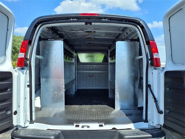 2025 Chevrolet Express Cargo 2500 photo 4