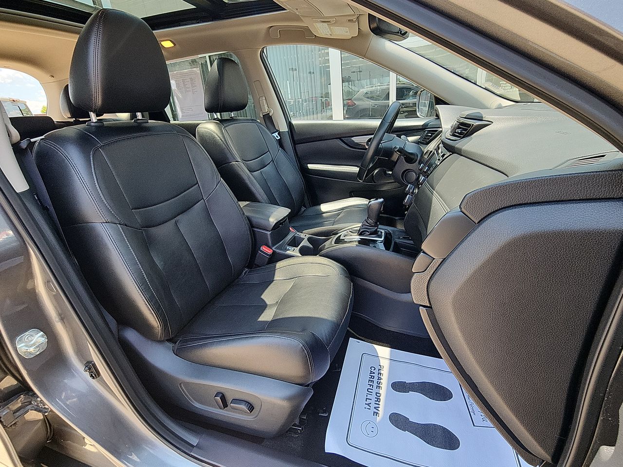 2020 Nissan Rogue SL photo 24