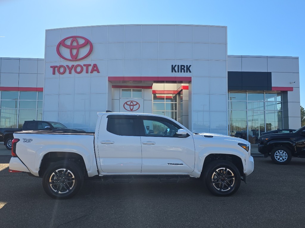 2025 Toyota Tacoma TRD Sport's photo