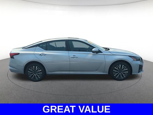 2023 Nissan Altima 2.5 SV photo 8