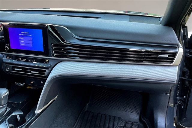 2025 Toyota Camry SE photo 14