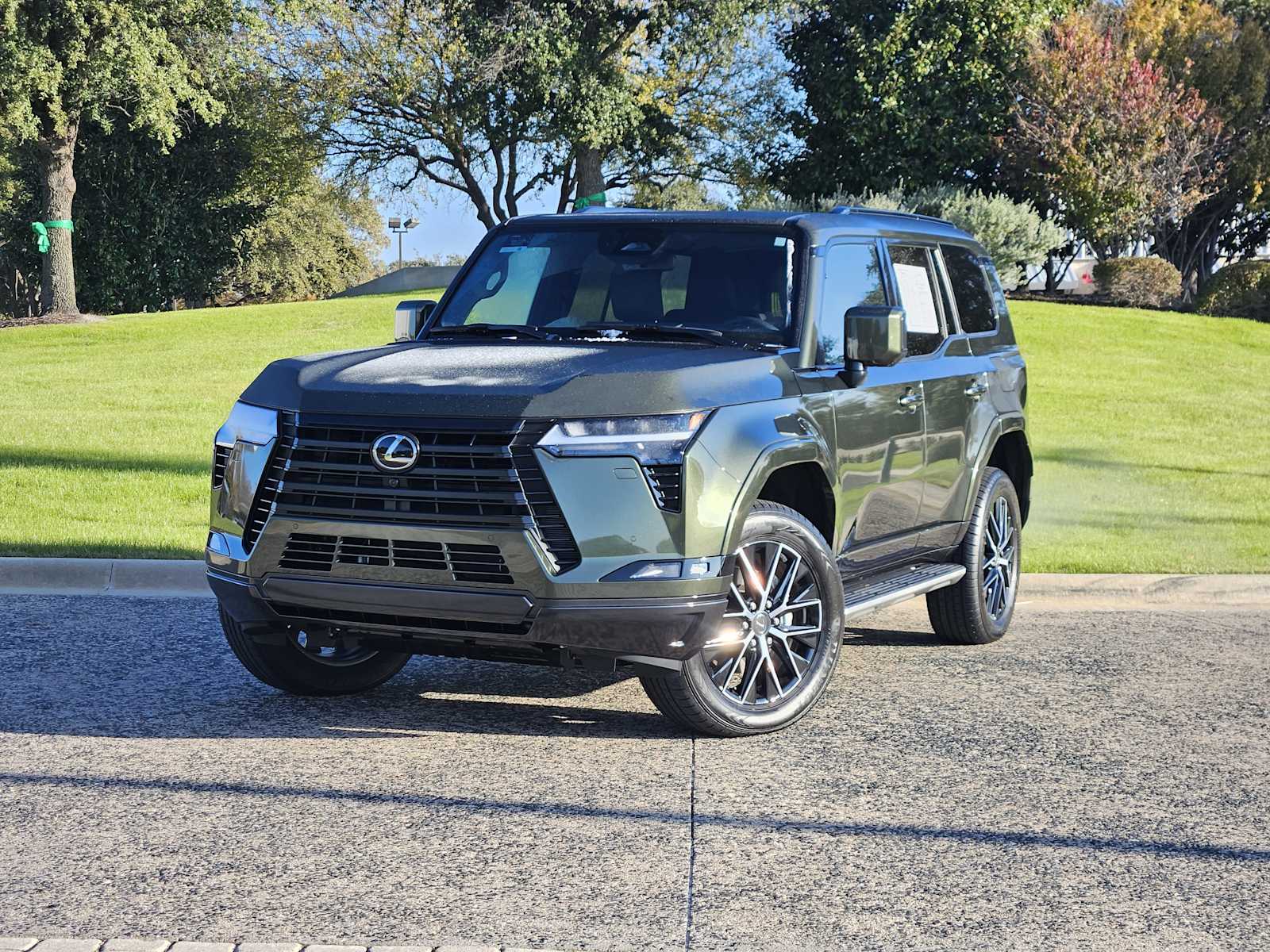 2025 Lexus GX Premium's photo