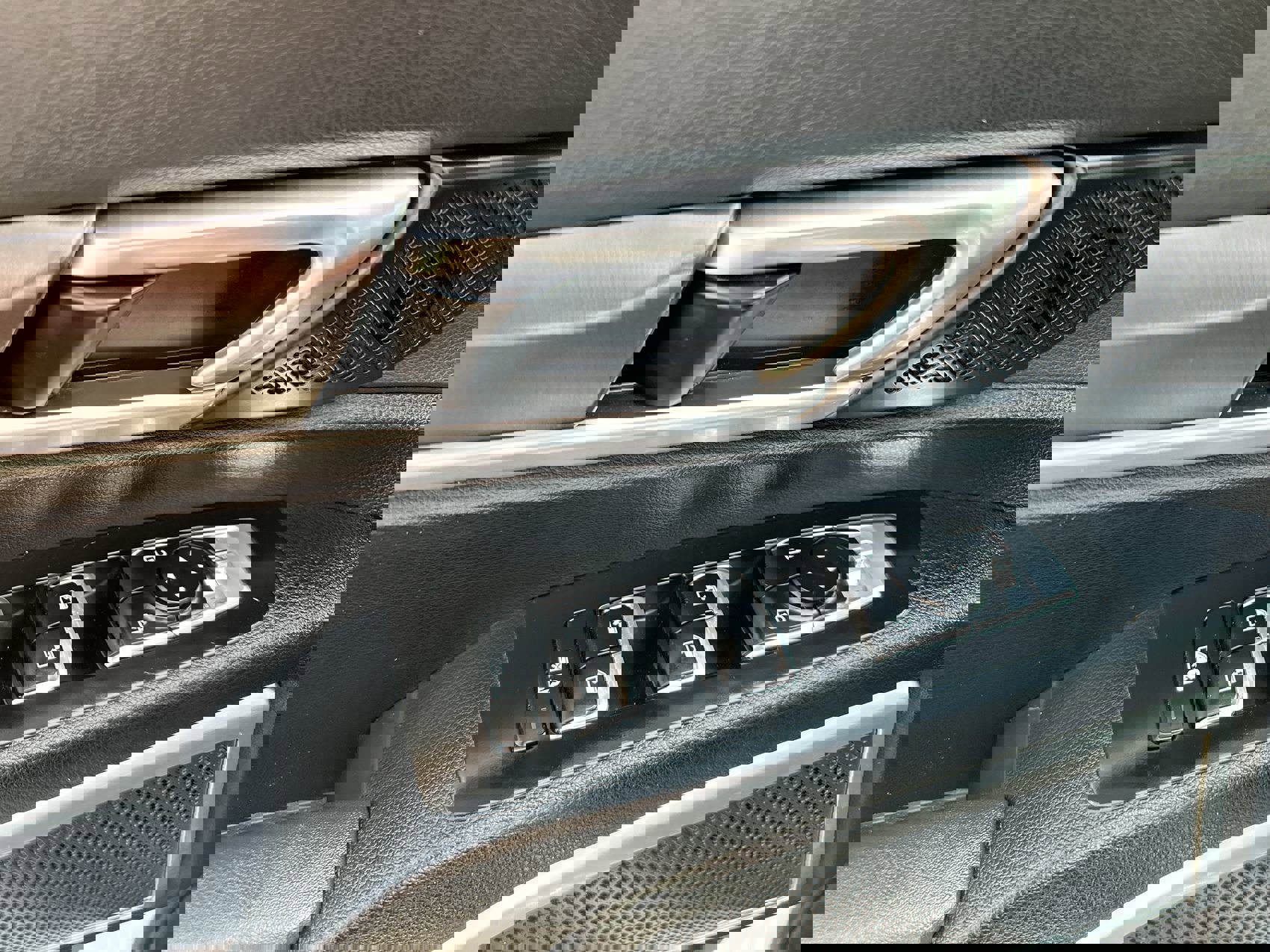 2023 Kia Telluride S photo 13