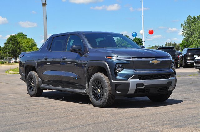2025 Chevrolet Silverado EV LT's photo