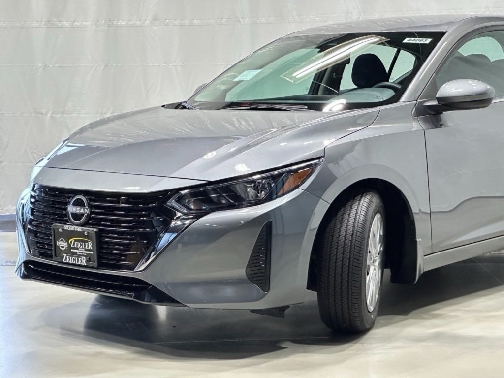 2025 Nissan Sentra S photo 5
