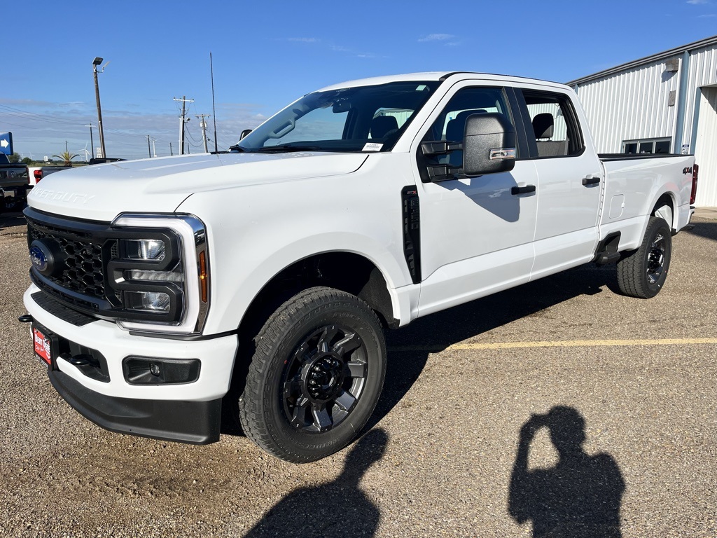 2026 Ford F-350 XL photo 3