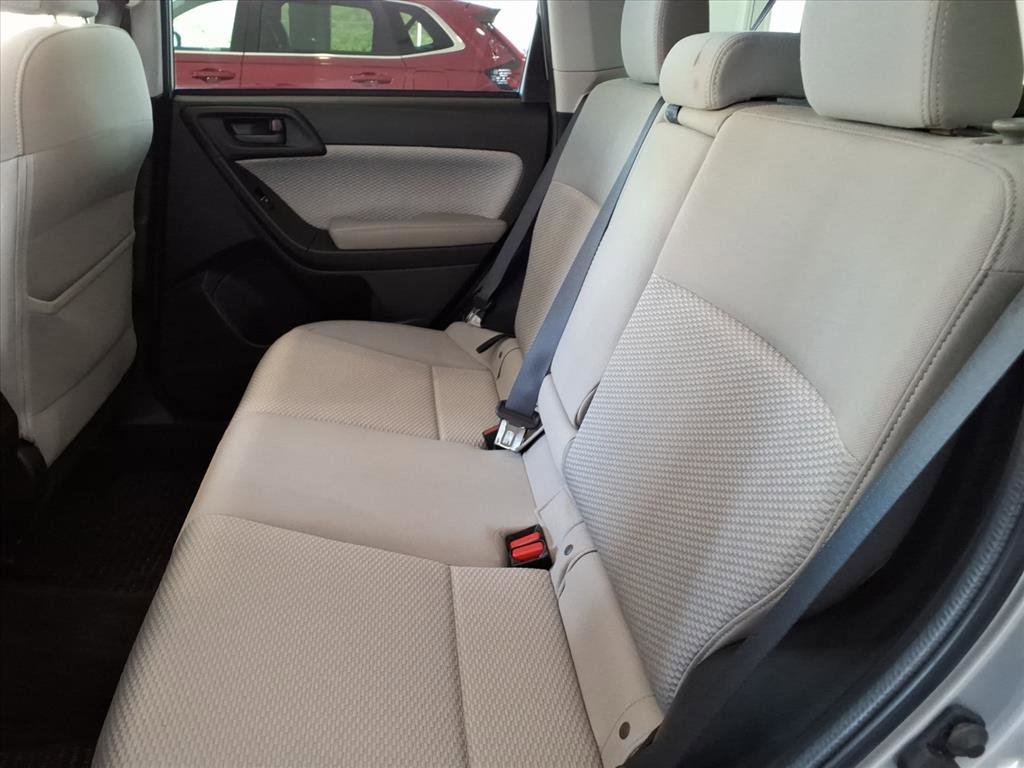 2018 Subaru Forester Premium photo 11